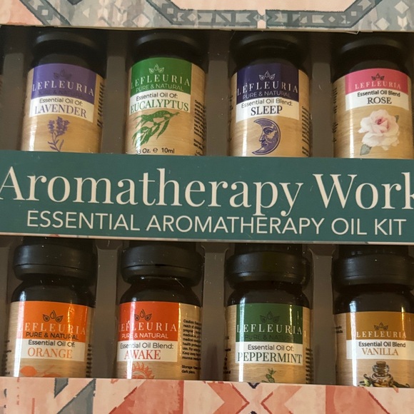 Essential Oil Kit - Picture 4 of 7